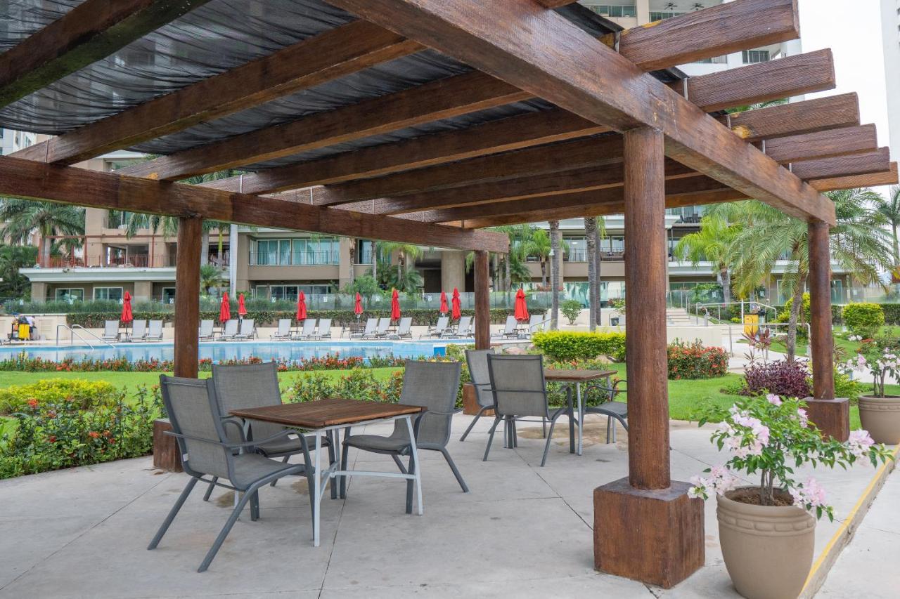 Ocean Front Condo Sleeps 4 Adults-Grand Venetian T3000-1606 Puerto Vallarta Luaran gambar